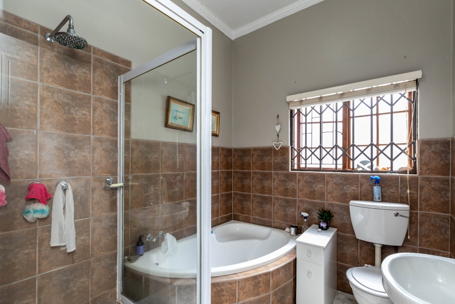 2 Bedroom Property for Sale in Berea Eastern Cape